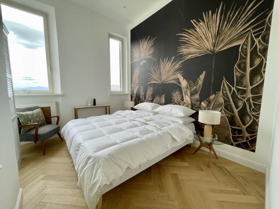 Ultra Stylish Modern Attic Appartamento
